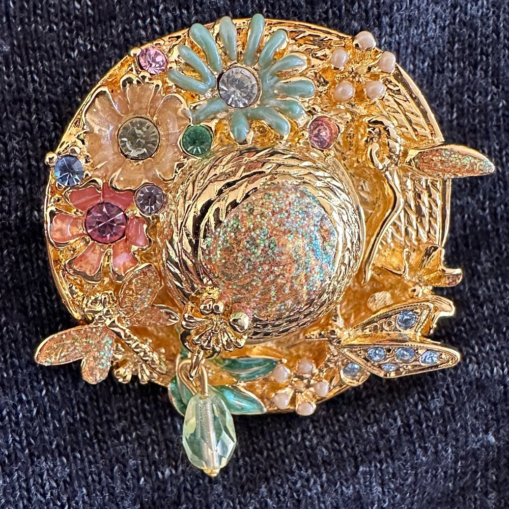 KIRKS FOLLY SUMMER BREEZE FANCY BONNET PIN